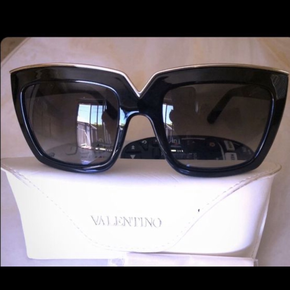 Valentino sunglasses